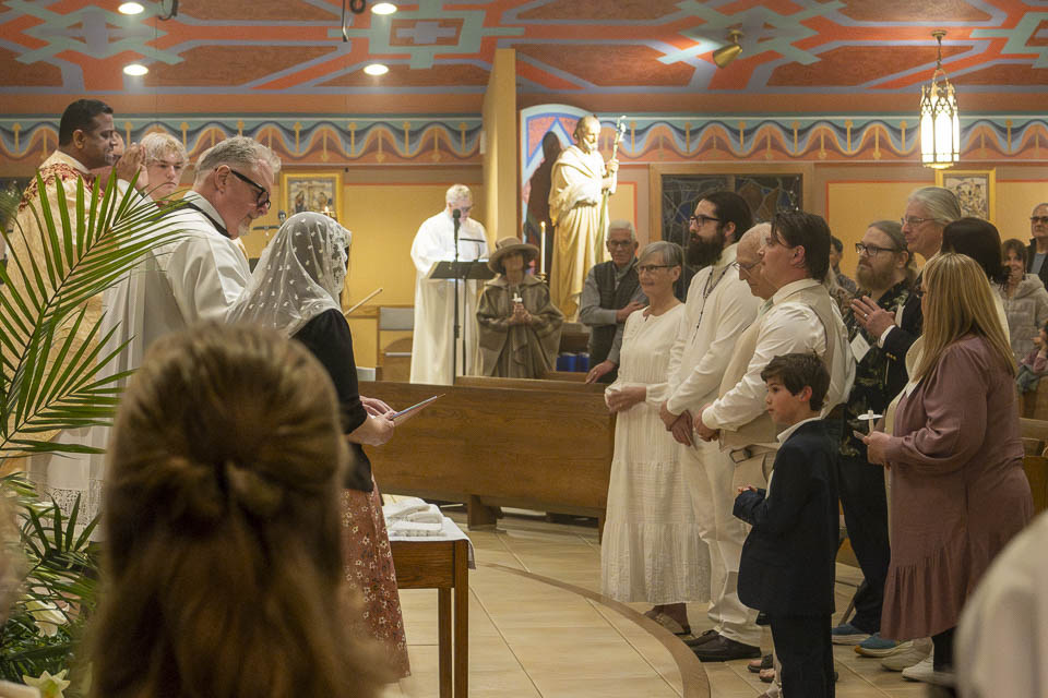 2026-StMary-EasterVigil (100 of 215).jpg